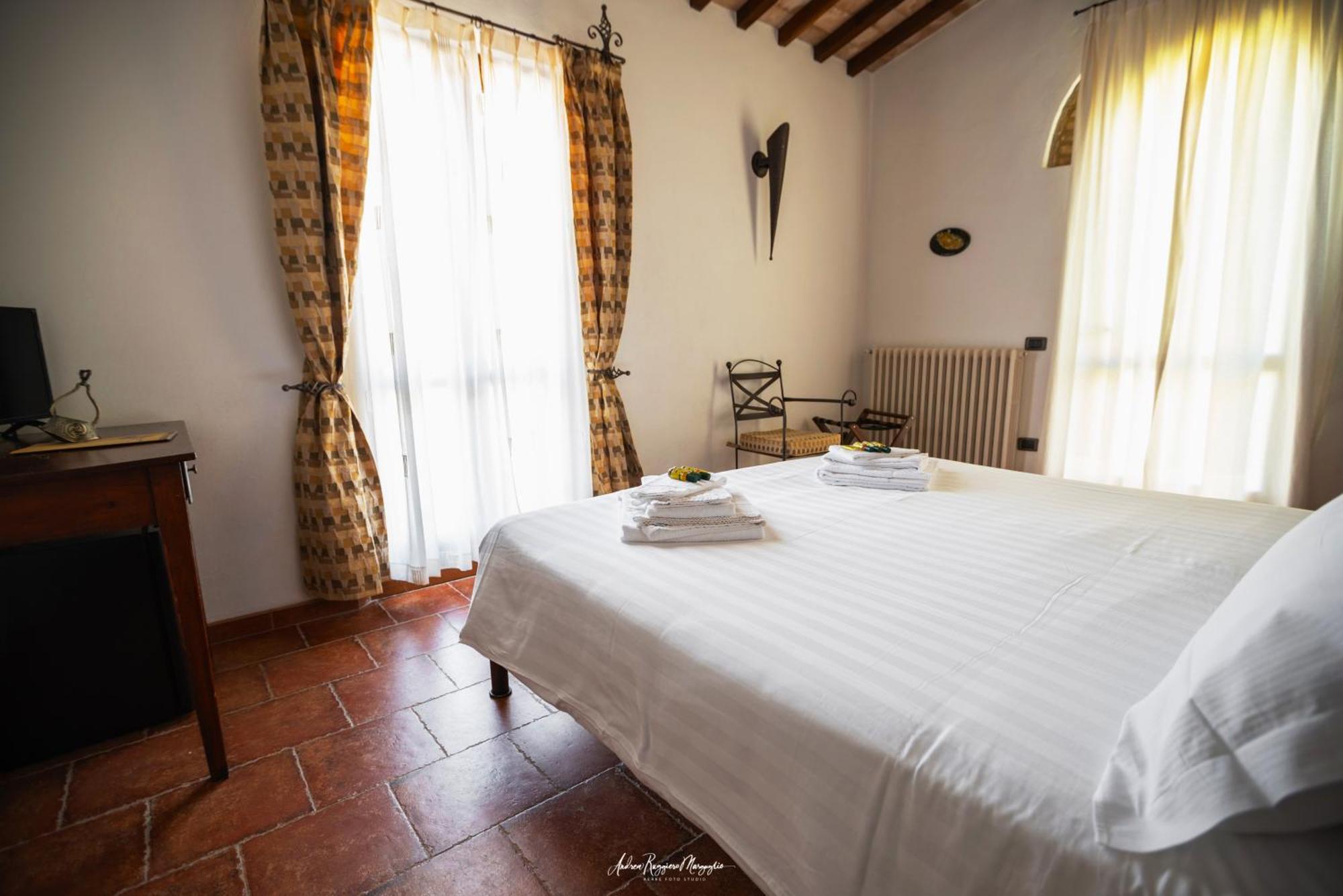 Agriturismo Aia Leccioni Micciano 外观 照片